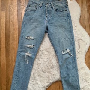 EUC Levi’s 501 skinny’s size 26x28 only worn once